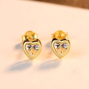 【送料無料 10日返品/3ヶ月修理保証】 プチプラ ピアス 両耳用 レディース キュービックジルコニア シルバー925 スタッド ホワイト シルバー ハート はーと ハートカット 小粒 一粒 埋め込み 覆輪留め ce0135