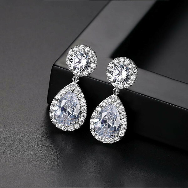 【送料無料 10日返品/3ヶ月修理保証】 プチプラ ピアス 両耳用 レディース キュービックジルコニア ホワイト 真鍮 シルバー スタッド ラウンド ペア ドロップ 揺れる ゆれる ぶら下がり 大きめ 大ぶり e19090601