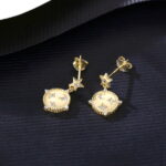 【送料無料 10日返品/3ヶ月修理保証】 プチプラ ピアス 両耳用 レディース キュービックジルコニア ホワイト シルバー925 イエローゴールド スタッド 揺れる ゆれる ぶら下がり 上品 エレガント おしゃれ きれいめ ce0581