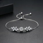 【送料無料 10日返品/3ヶ月修理保証】 プチプラ ブレスレット レディース キュービックジルコニア ホワイト マルチカラー 真鍮 シルバー 可愛い かわいい モチーフ フラワー 花 最大幅9mm フリーサイズ b18071025