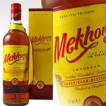 メコン 700ml 35度 正規輸入品 箱付 Mekkong タイ国内でメコンウイスキーと呼ばれ最もポピュラーなスピリッツ The Spirit of Thailand kawahc 美味しい お試し 酒 洋酒 お酒 プチギフト アルコール ホワイトデー オススメ ウイスキー専門店 河内屋